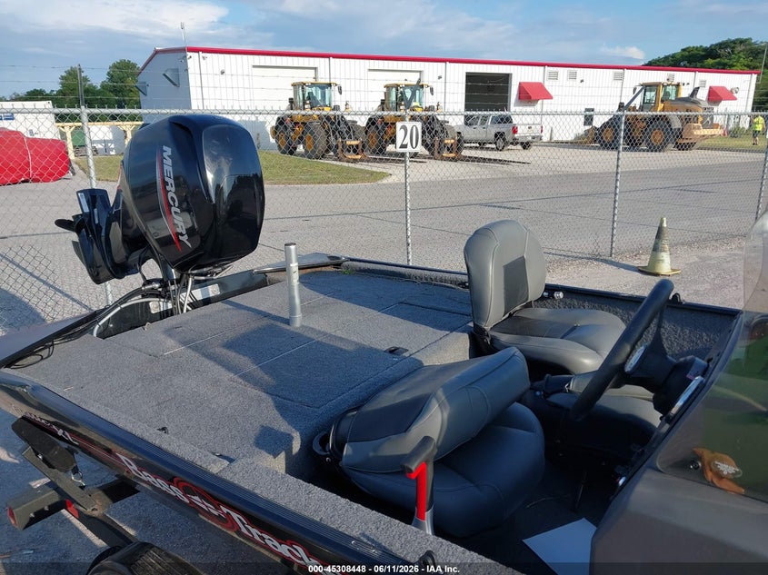 2024 TRACKER 16' auction photo 8