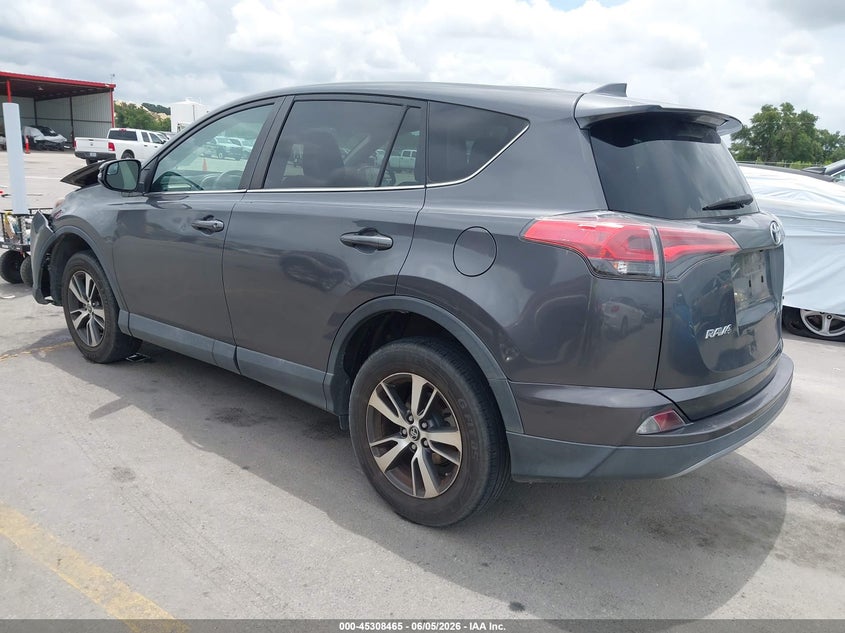 VIN 2T3WFREV7JW483209 2018 TOYOTA RAV4 XLE