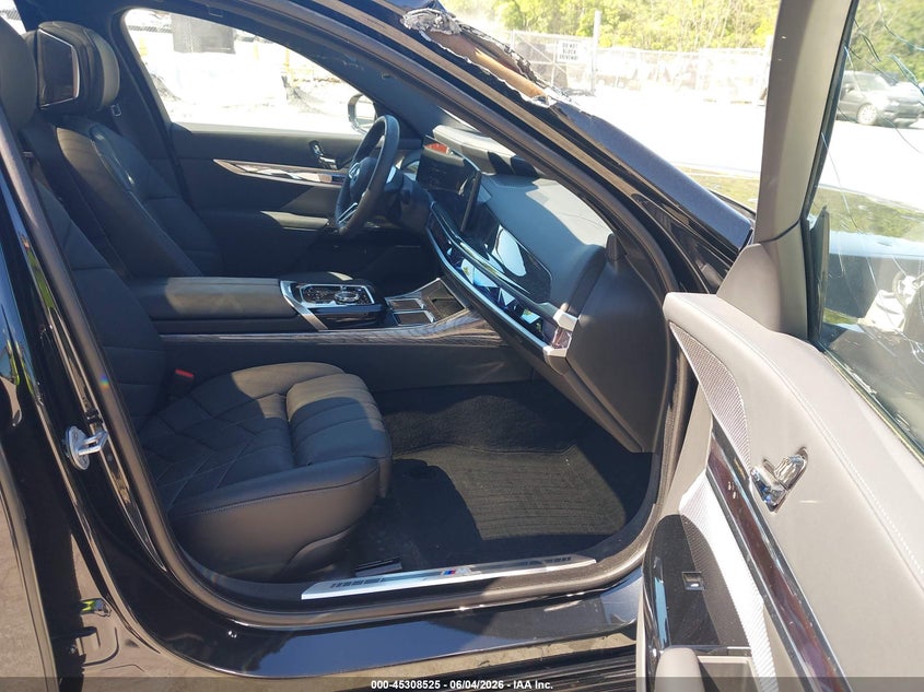 2025 BMW I7 SEDAN ELECTRIC