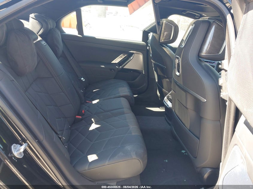 2025 BMW I7 SEDAN ELECTRIC