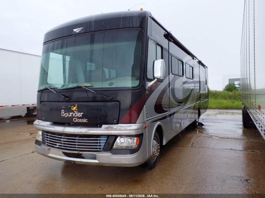 2013 FORD F53 auction photo 2