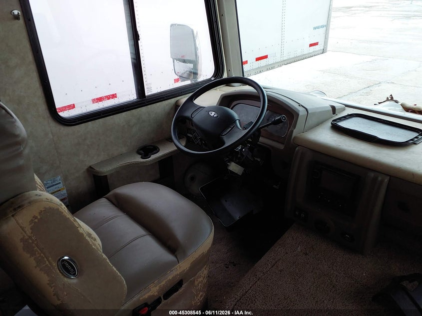 2013 FORD F53 auction photo 5