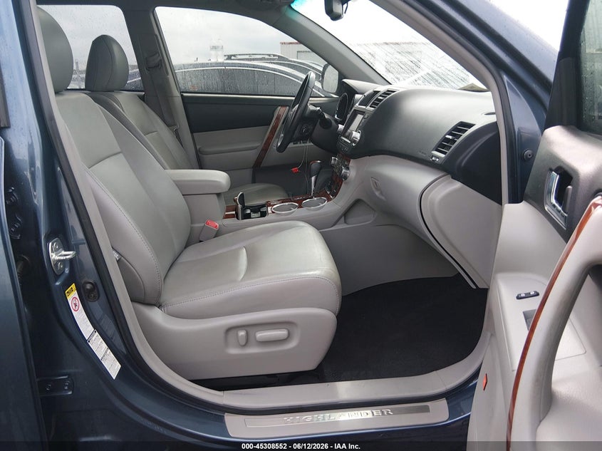 AtlanticExpress - Toyota Highlander