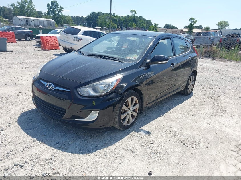 Vin: kmhcu5ae6du070587, lot: 45806692, hyundai accent se 20132