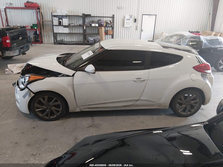 2017 Hyundai Veloster VIN: KMHTC6AD8HU310647 Lot: 45308808