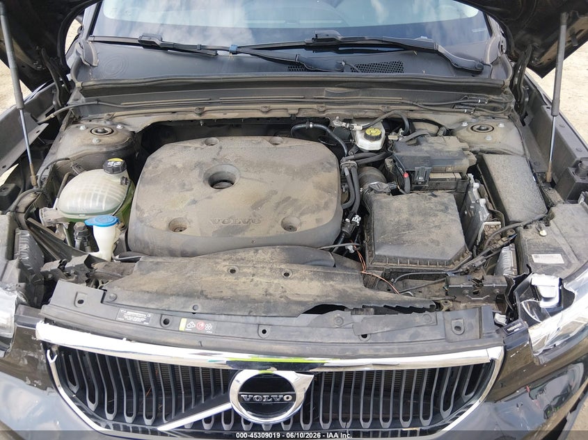2021 Volvo Xc40 T5 Momentum VIN: YV4162UKXM2435111 Lot: 45309019