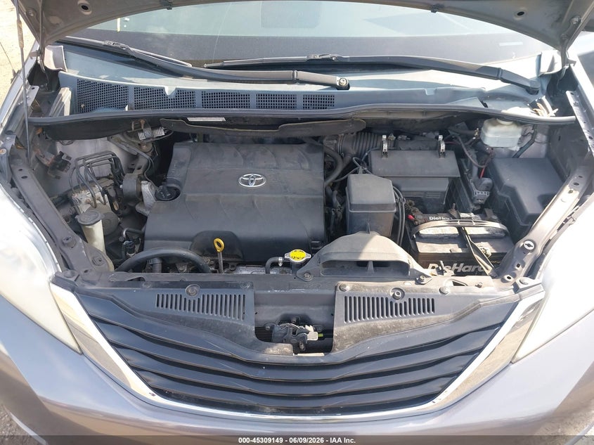 2011 TOYOTA SIENNA VAN 3.5L V-6 DOHC, VVT, 265HP