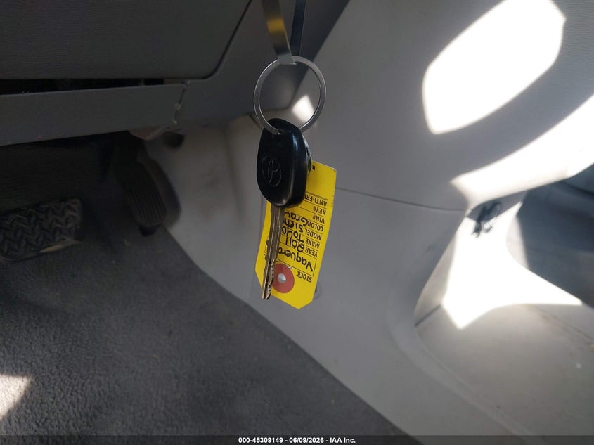 2011 TOYOTA SIENNA VAN 3.5L V-6 DOHC, VVT, 265HP