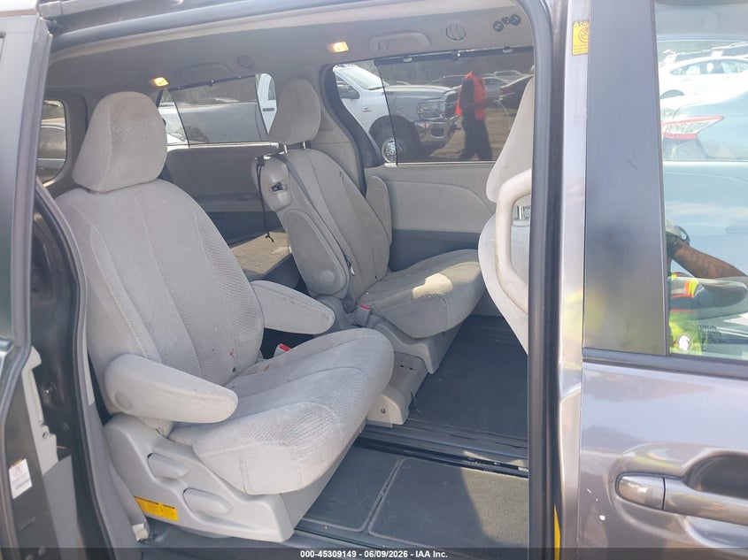 2011 TOYOTA SIENNA VAN 3.5L V-6 DOHC, VVT, 265HP