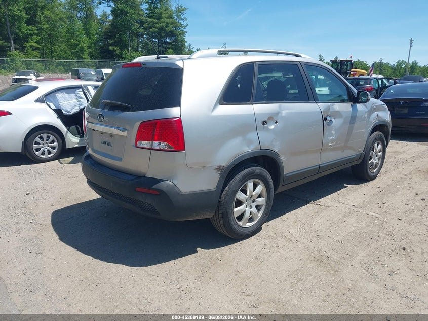 2013 KIA SORENTO auction photo 4