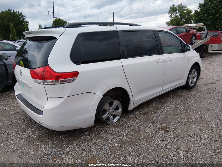 Vin: 5tdkk3dc3bs024155, lot: 45807124, toyota sienna le v6 20114