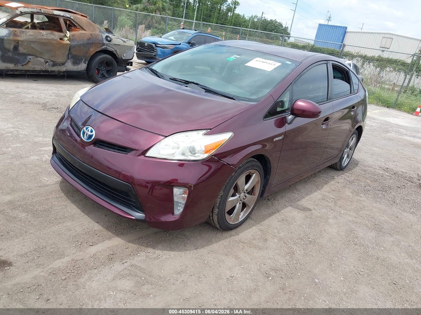 Vin: jtdkn3du4d5601235, lot: 45807337, toyota prius three se 20132