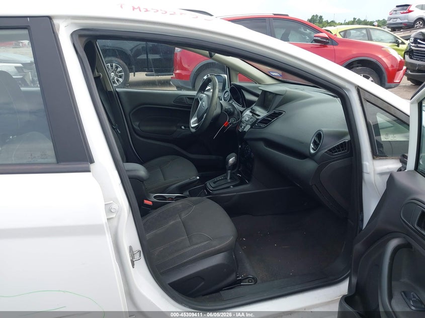 VIN 3FADP4BJ5KM124359 2019 FORD FIESTA SE