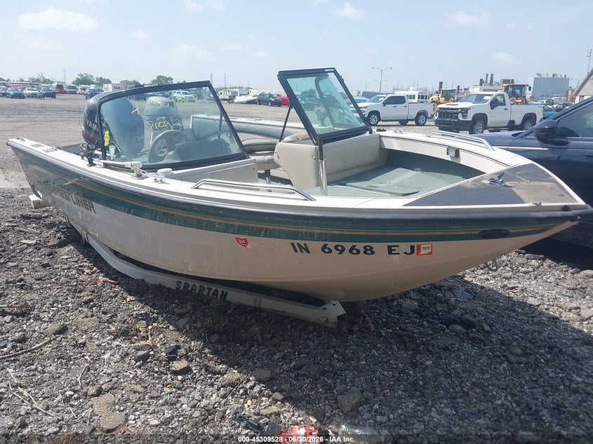 1999 CRESTLINER OTHER auction photo 1