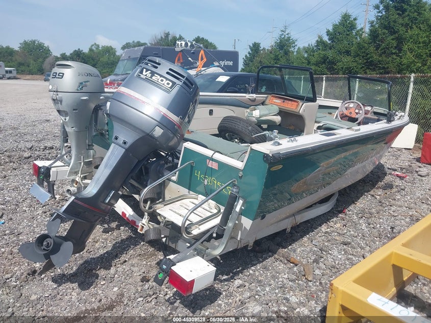 1999 CRESTLINER OTHER auction photo 4