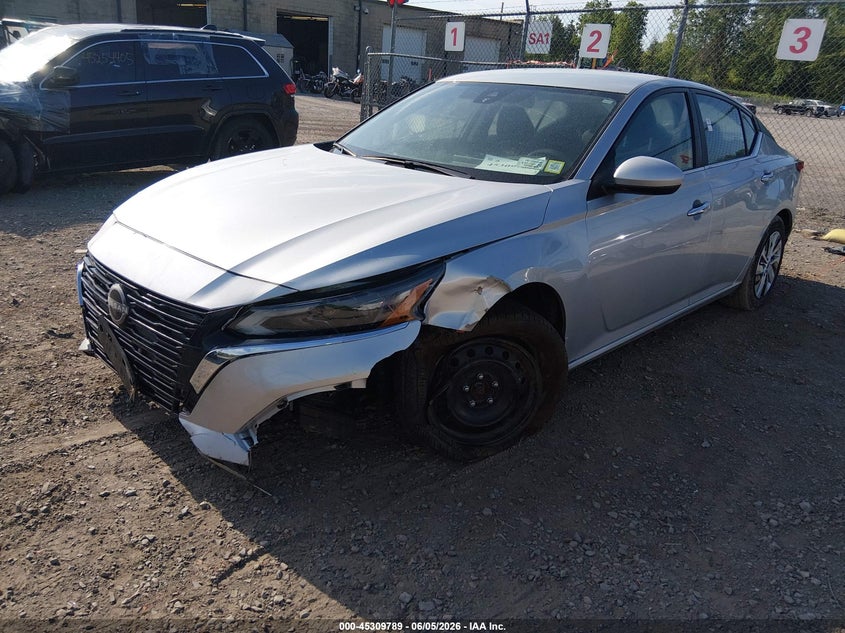 2023 NISSAN ALTIMA auction photo 2