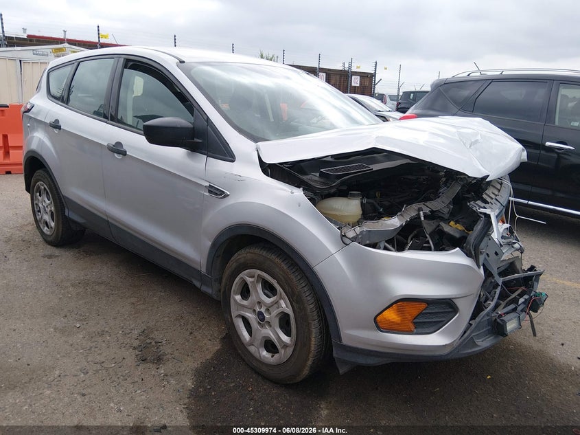 Vin: 1fmcu0f71jud05812, lot: 45807901, ford escape s 2018 img_1