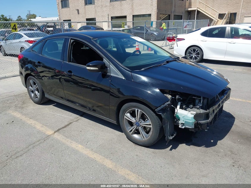 Vin: 1fadp3fe5hl206027, lot: 45808083, ford focus se 2017 img_1