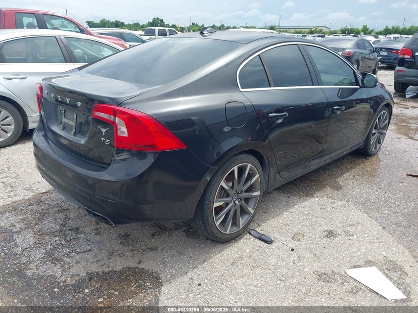 Vin: yv140mfkxf1344319, lot: 45808192, volvo s60 t5 premier 20154
