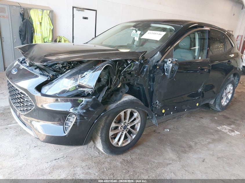 Vin: 1fmcu9g69luc76749, lot: 45808272, ford escape se 20202