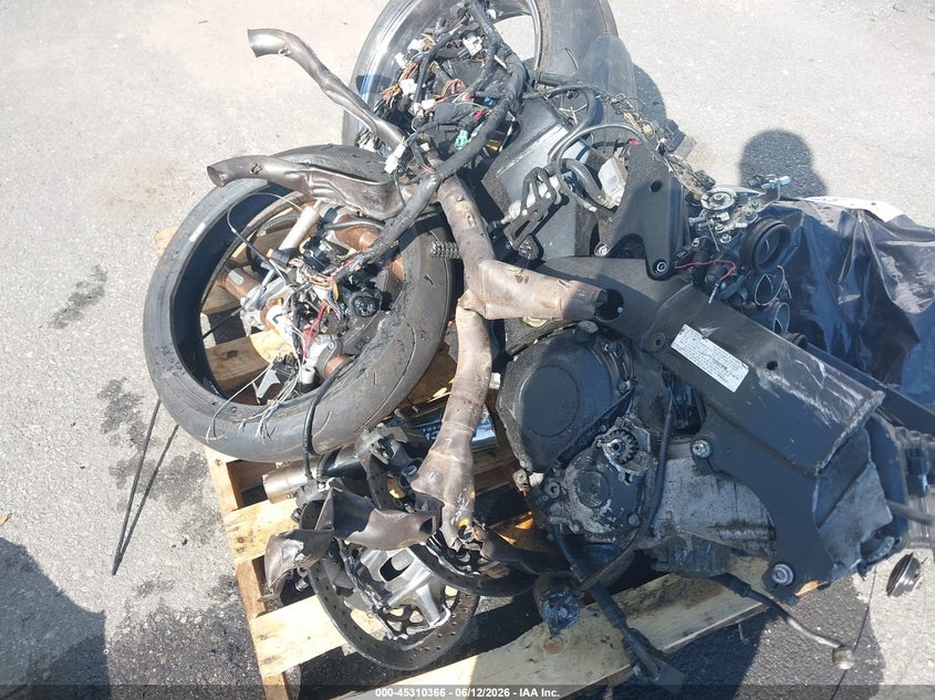 2006 Suzuki Gsx-R1000 VIN: JS1GT76AX62105814 Lot: 45310366