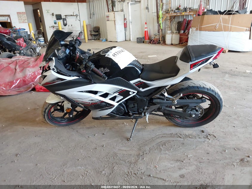 2014 Kawasaki Ex300 A VIN: JKAEX8A15EA005634 Lot: 45310437