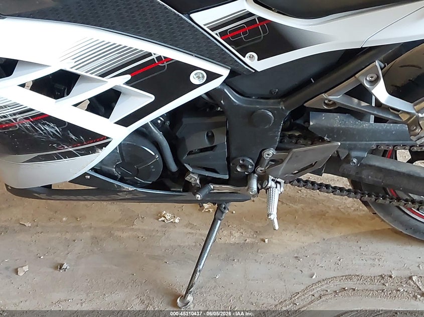 2014 Kawasaki Ex300 A VIN: JKAEX8A15EA005634 Lot: 45310437