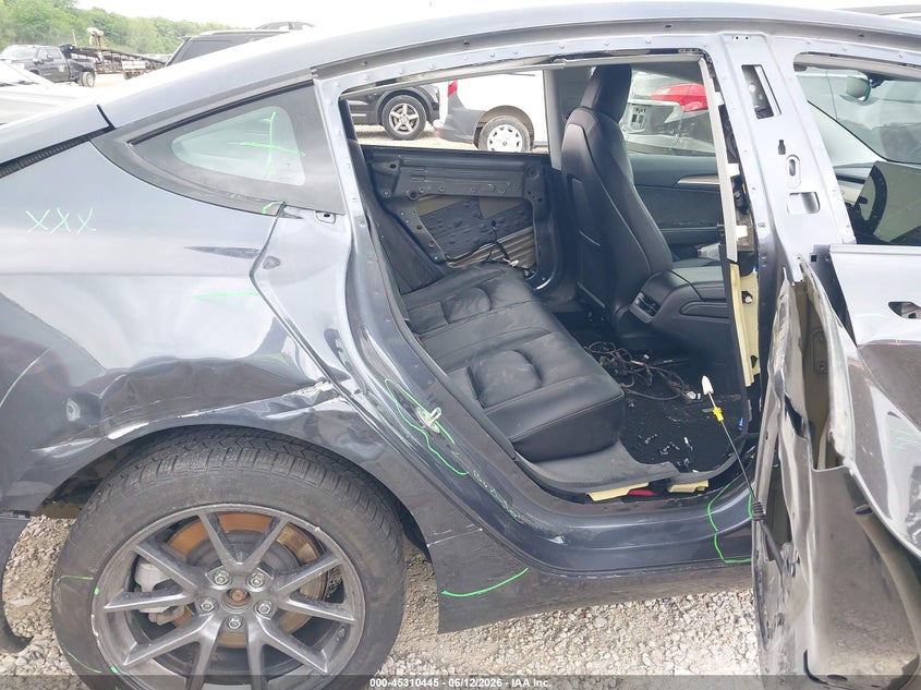2022 TESLA MODEL 3 auction photo 8