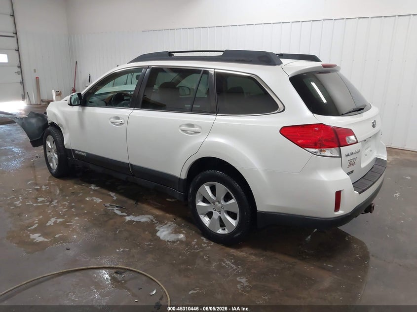 Vin: 4s4brbcc3c3221901, lot: 45808372, subaru outback 2.5i premium 20123