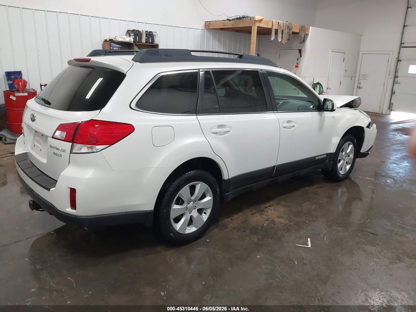 Vin: 4s4brbcc3c3221901, lot: 45808372, subaru outback 2.5i premium 20124