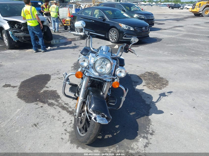 2017 HARLEY-DAVIDSON FLHR auction photo 5