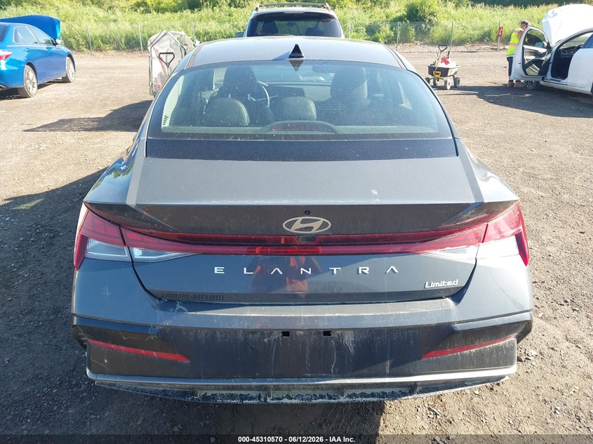 2025 HYUNDAI ELANTRA LIMITED — Фото 16