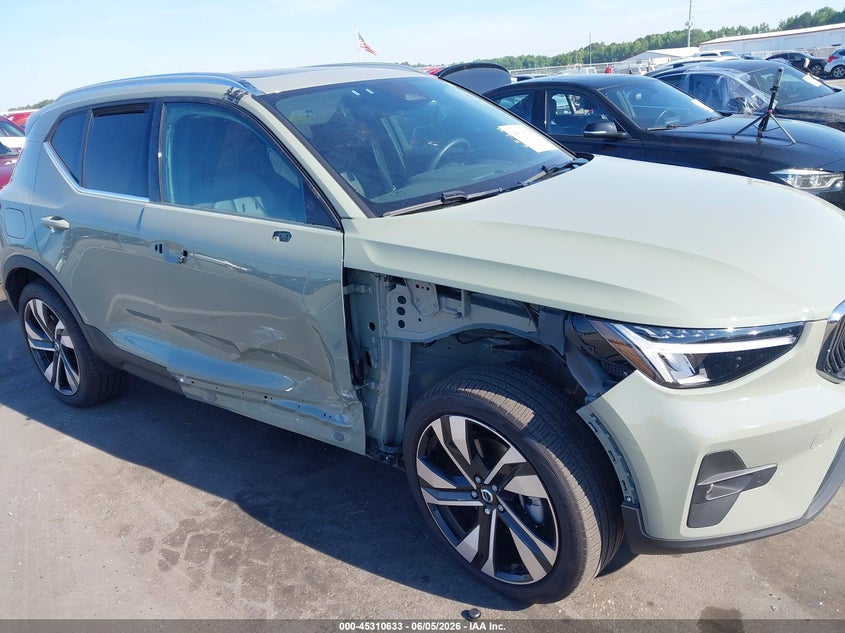2023 Volvo Xc40 B5 Plus Bright Theme VIN: YV4L12UN4P2078059 Lot: 45310633