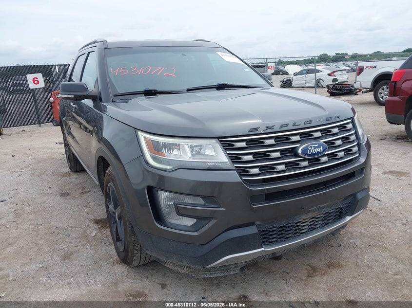 Vin: 1fm5k7d84hgd53414, lot: 45808638, ford explorer xlt 2017 img_1