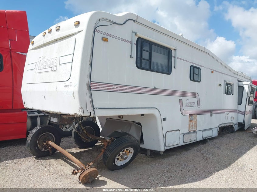 1991 CARRIAGE FIFTH WHEEL auction photo 2