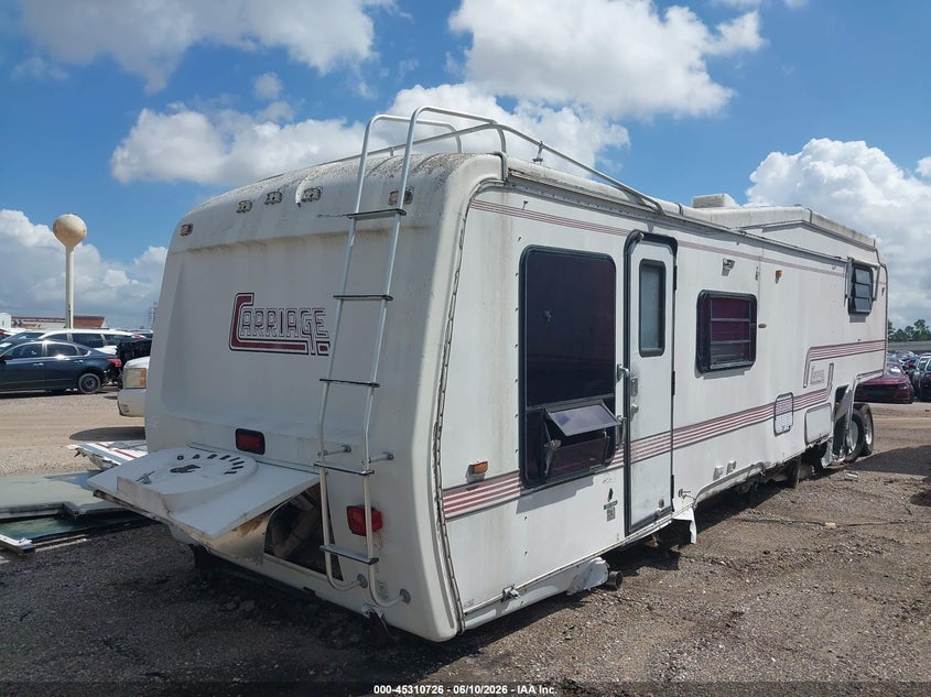 1991 CARRIAGE FIFTH WHEEL auction photo 4