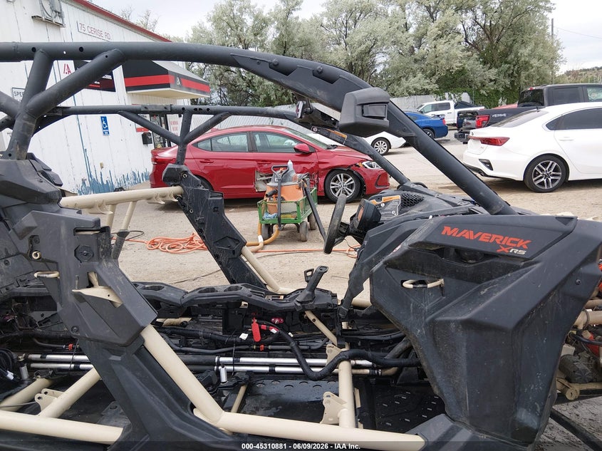 2023 CAN-AM MAVERICK X3 MAX 900 CC(VIN: 3JBVNAV26PE001214