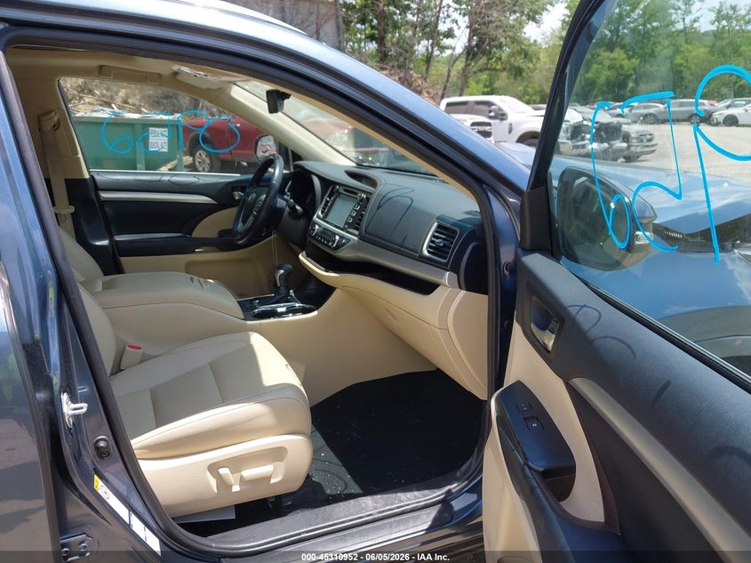 2019 TOYOTA HIGHLANDER auction photo 5