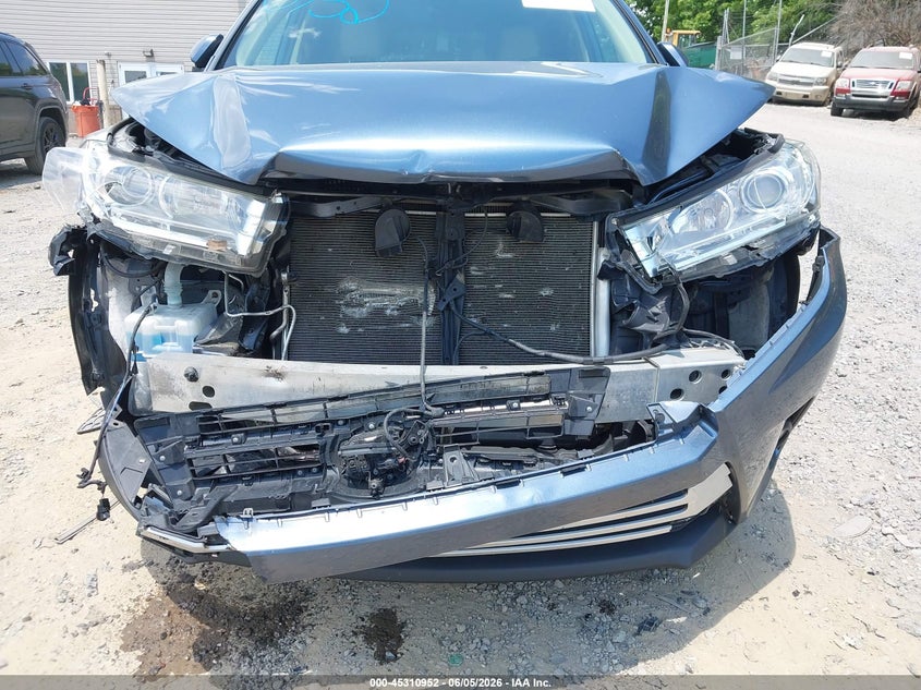 2019 TOYOTA HIGHLANDER auction photo 6