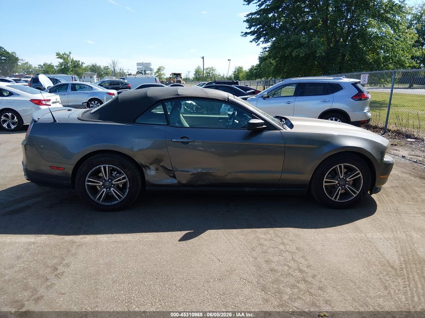 2011 FORD MUSTANG auction photo 6