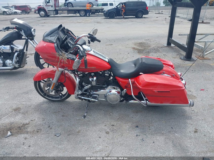 2017 Harley-Davidson Fltrxs Road Glide Special VIN: 1HD1KTC10HB686981 Lot: 45311023