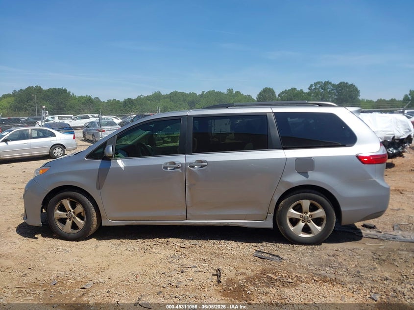 2018 Toyota Sienna Le 8 Passenger VIN: 5TDKZ3DC0JS922139 Lot: 45311056