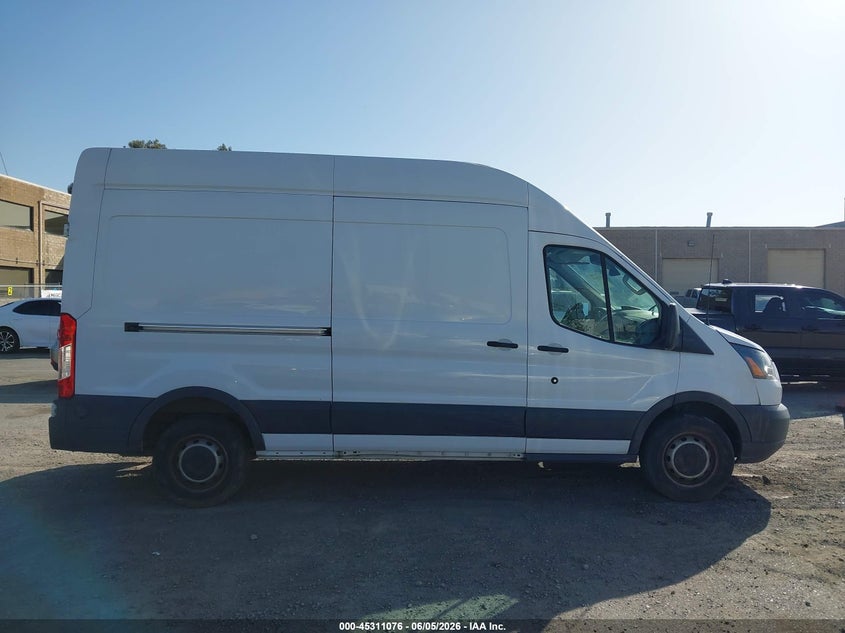 2018 Ford Transit 3.7 -250 white Lot 111045311076 Vin 1FTYR2XM3JKA52032