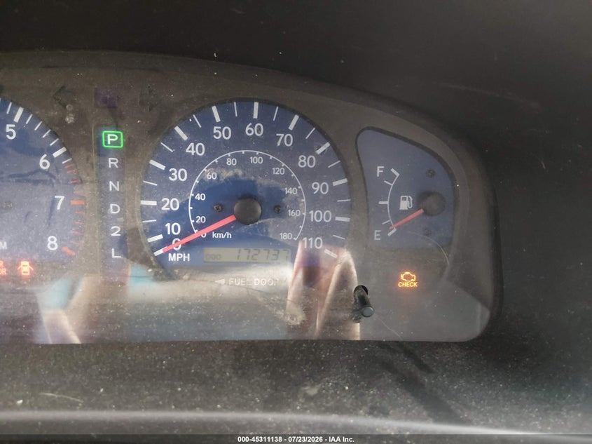 2002 TOYOTA SIENNA auction photo 7