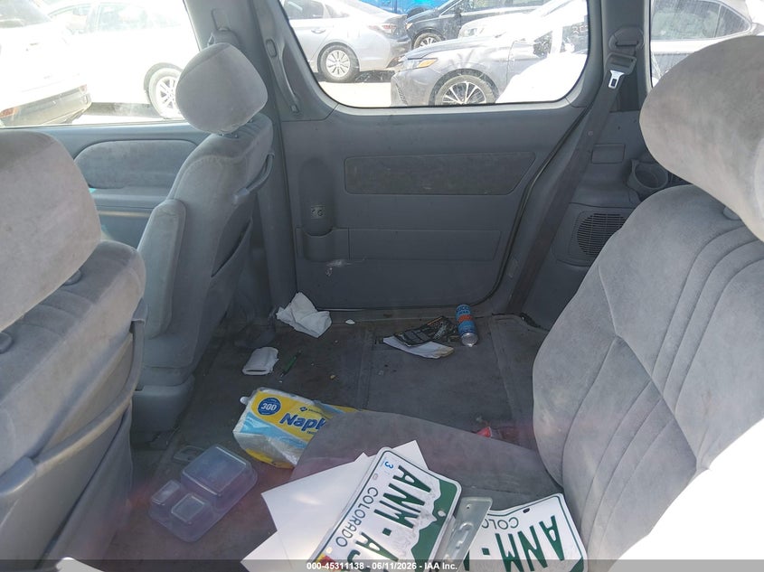 2002 TOYOTA SIENNA auction photo 8