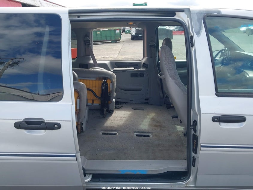 1998 FORD WINDSTAR auction photo 8
