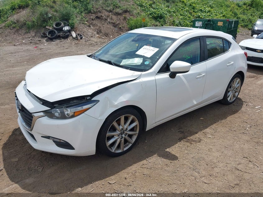 2017 MAZDA MAZDA3 auction photo 2