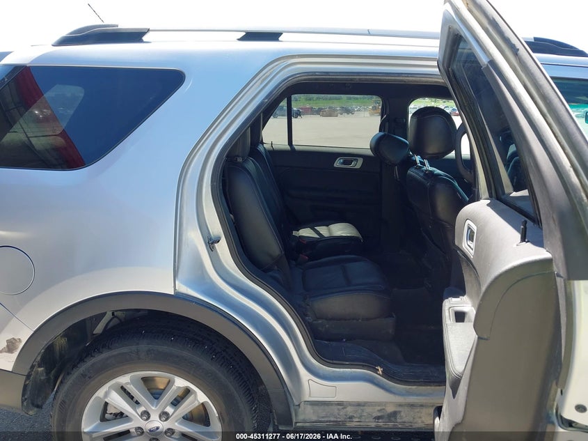2014 FORD EXPLORER auction photo 8