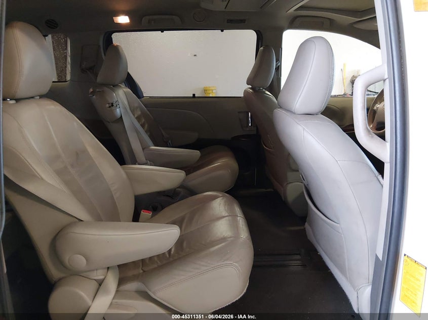 2013 Toyota Sienna Xle V6 8 Passenger VIN: 5TDYK3DC9DS376881 Lot: 45311351