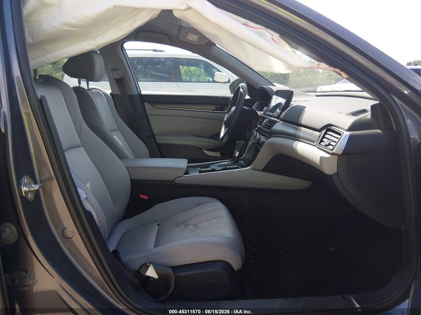 VIN 1HGCV1F17KA019695 2019 HONDA ACCORD LX